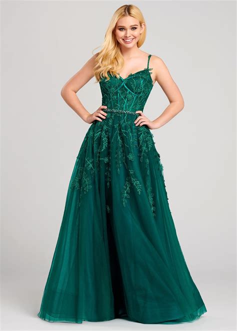 Stunning Emerald Tulle Dress for Elegant Occasions